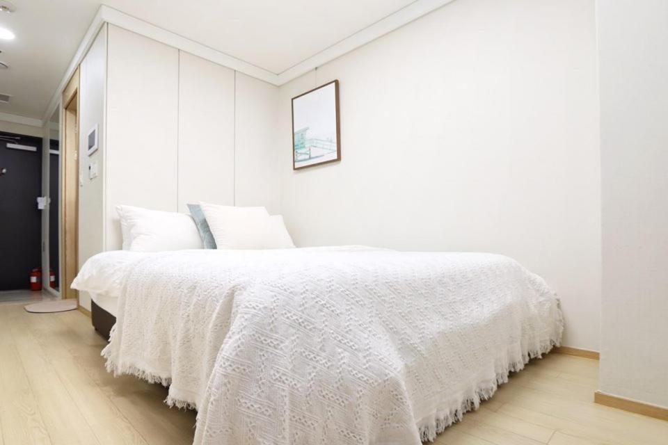 Apartment The Share Myeongdong Seoul Exterior photo